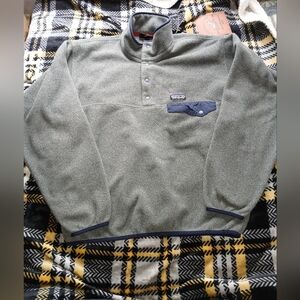 Patagonia Gray and Navy Fleece Pullover